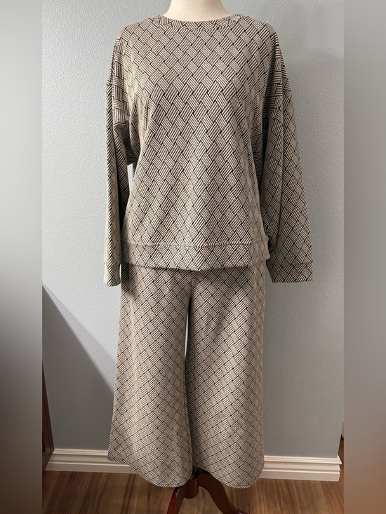 See and Be Seen Pants - See and Be Seen Plus Size 1X Geometric 2 Piece Matching Set Tan Black